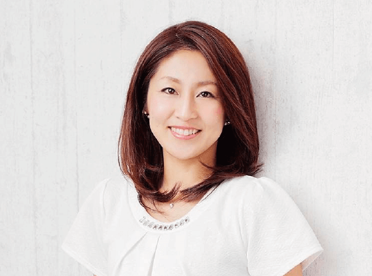 堀江美穂（司会）